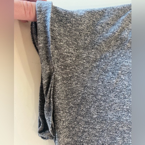 SOL ANGELES Women’s Grey Vneck Short Sleeve T-Shirt - Picture 3 of 8